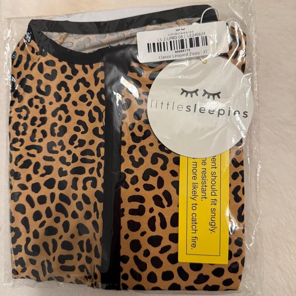 NWT Little Sleepies Classic Leopard Zippy size 3T